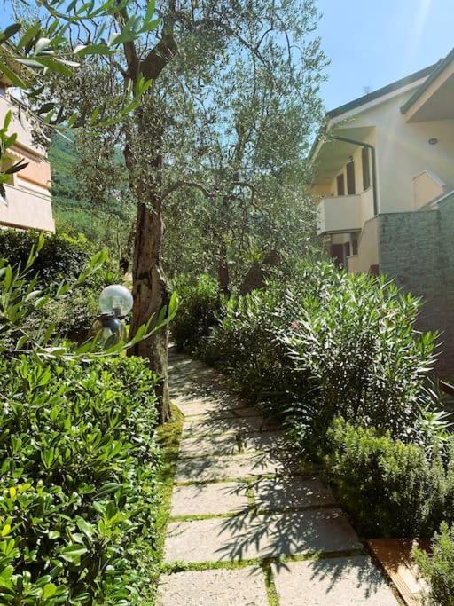 Appartamento Ulivi Beth'S House Brenzone sul Garda Esterno foto